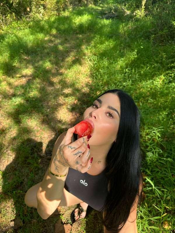 Pop my... strawberry? 🍓😅