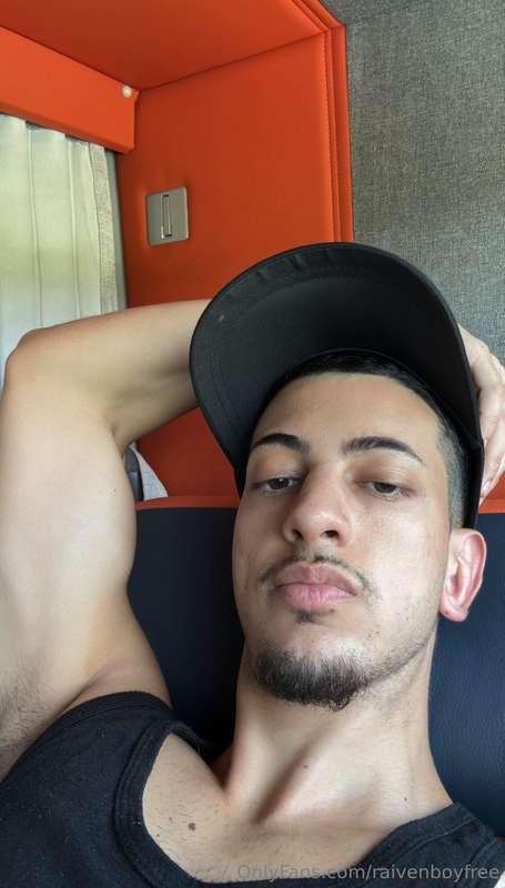 Happy First Class Sunday🤭🐅🛩️