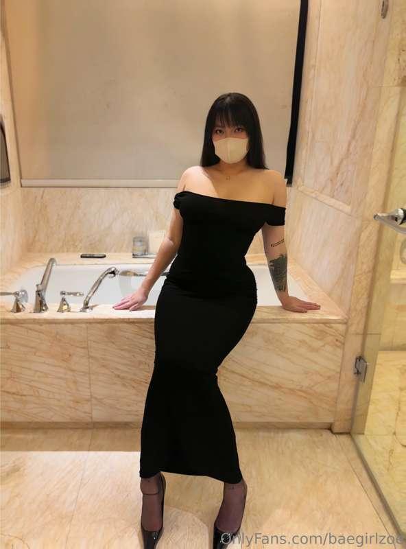 POV I'm waiting for you in the bathroom like this... what no..