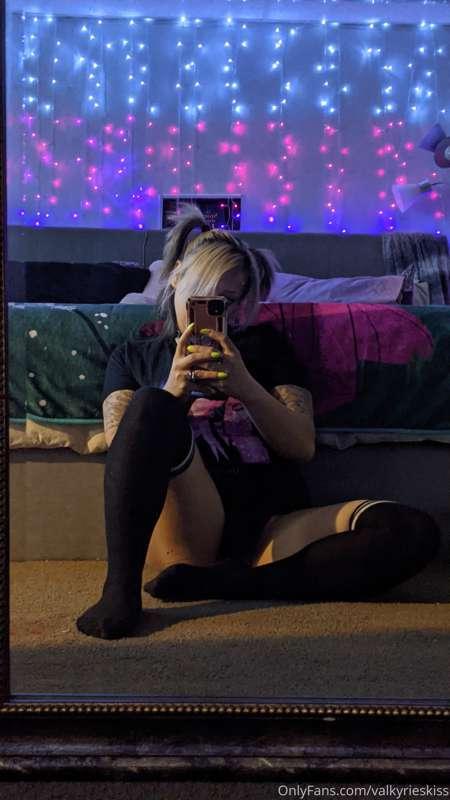 I added some embellishments to my room and I think it's gonn..