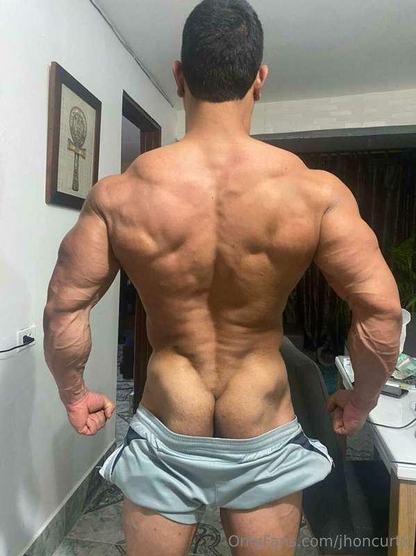 What do you like most about me? 😏🍑