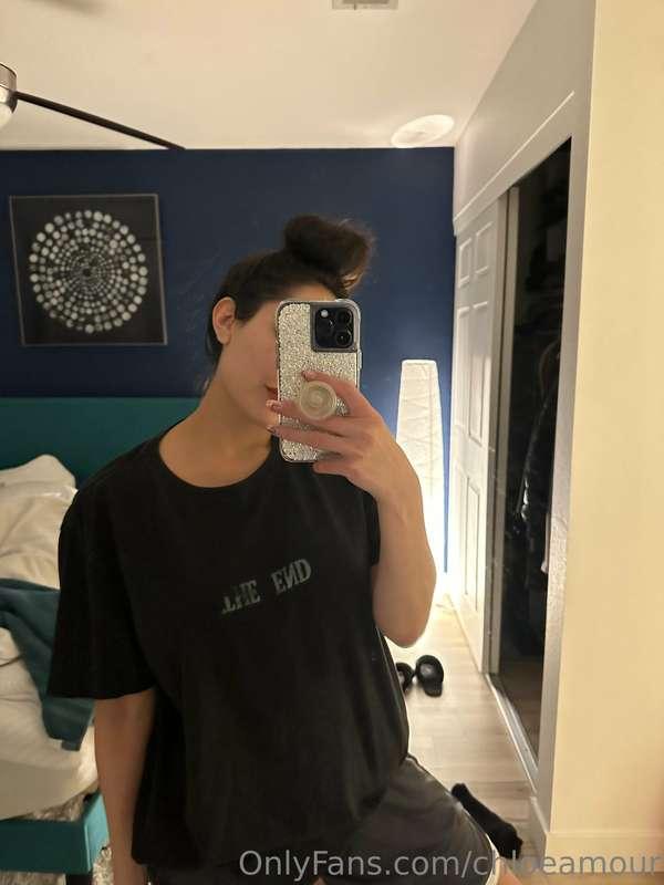 If I slept over, would you let me borrow your clothes? ☺️