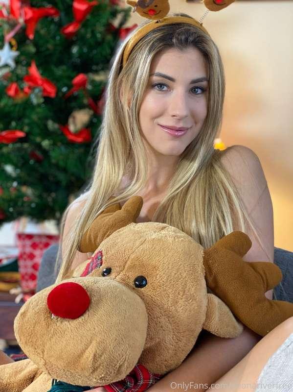 🎄 Merry Xmas to you 🎄😘

Wish you happy holidays🤗💋
Thx for fo..