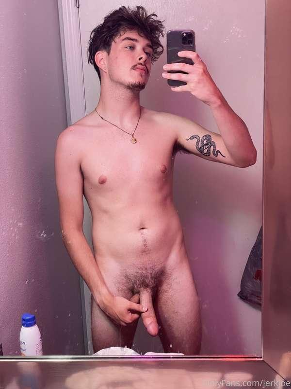boner in my friend’s bathroom ;) staying at the beach for a ..