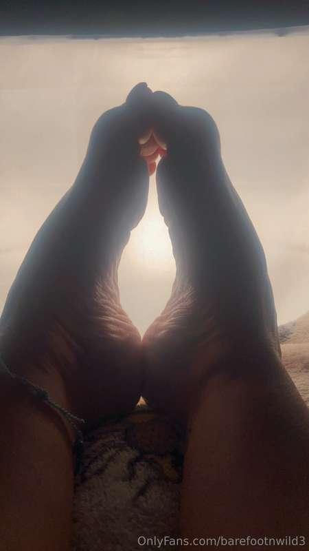 barefootnwild3 image #0