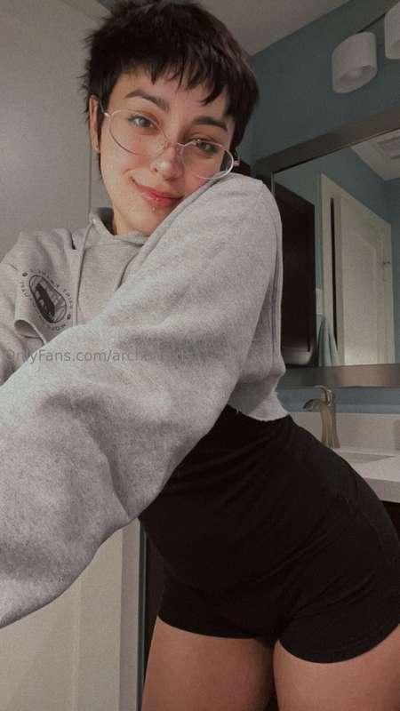 Comfy photo set for you guys today! 🥰 Stay warm! 🩵🩵🩵