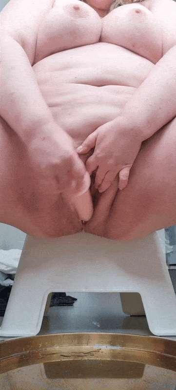 Gifs of my golden nectar. 🧃🥵

#fyp #pee #pissing #squirt #fetish #peeing #piss  #goldenshower
#toilet #pisskink #watersports #wetting  #bbw #plussize #ssbbw
