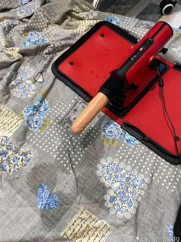 Im sorry guys i’m physically dead, i squirted 3 times 

#fyp #sexmachine #mess #squirt 