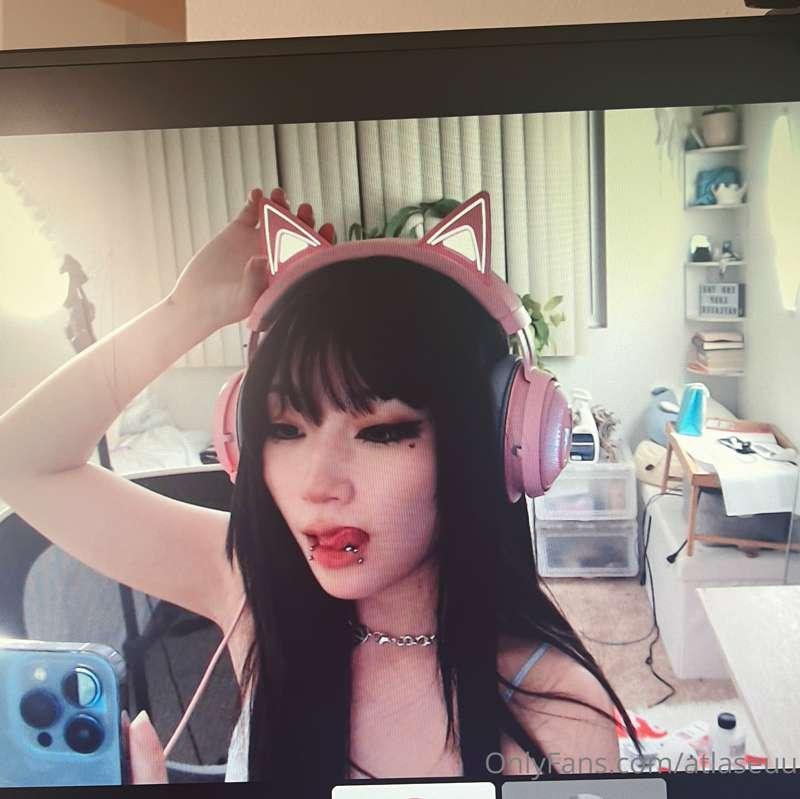 Do you like to game? ^^
