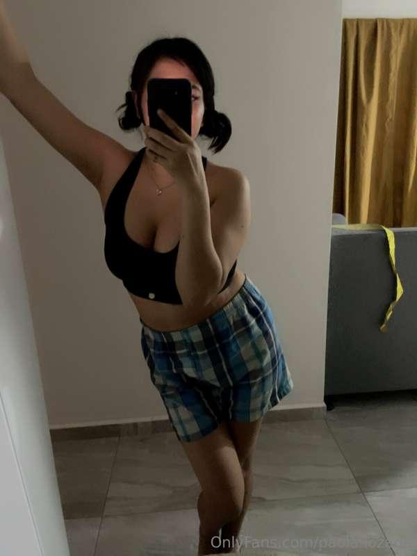 mirror mirror on the wall who's the cutest of them all? tell..