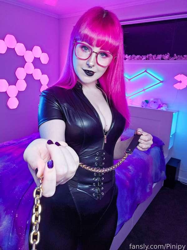 Be a good little pet and bark for me.