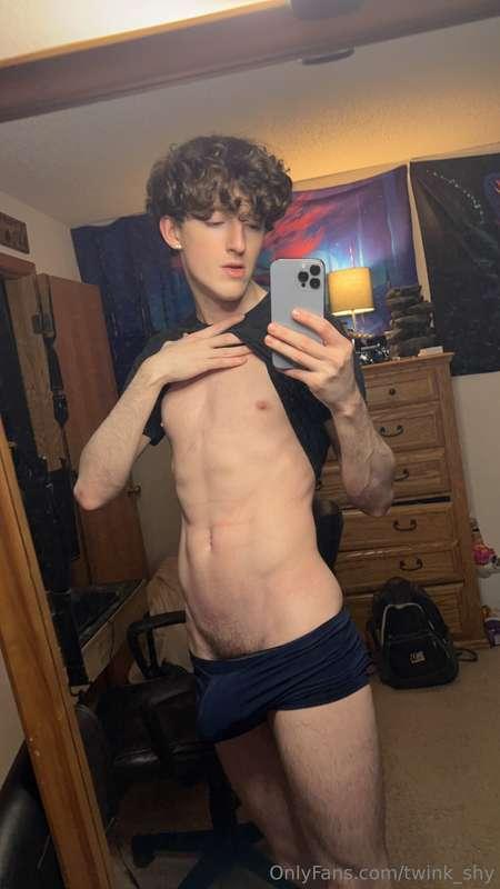 twink_shy image #3