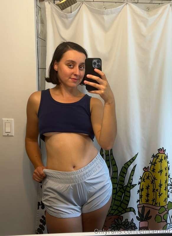 Showing off my sporty and cute Labor Day outfit 😋