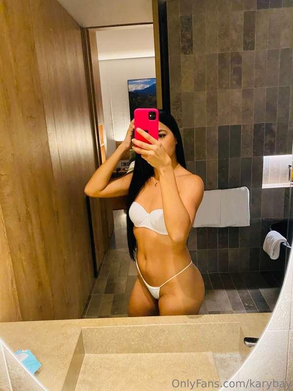 Te gusta como me queda el color blanco mi amor??🤍🔥