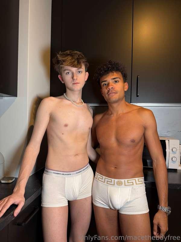 These twinky boys get me so so horny 😩🥵