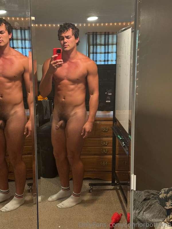 connorbottoms image #0
