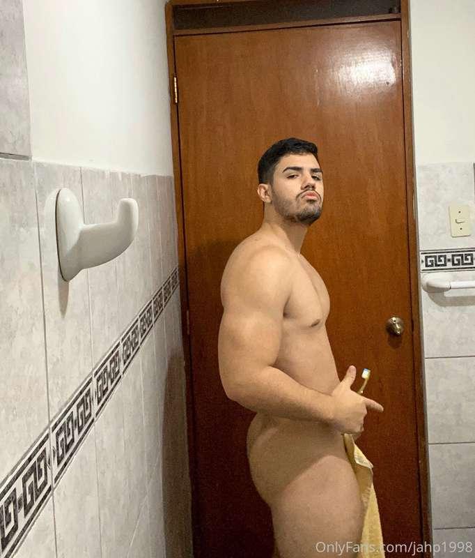 A ducharse y a lavárselo para recibir 🍆