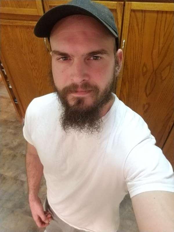 Bisexual guy here with a nice package..

Check out my VIP pa..