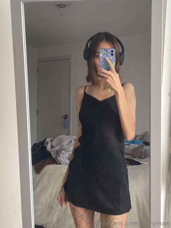 I think this dress is a biiiit short, dont you think? 👀