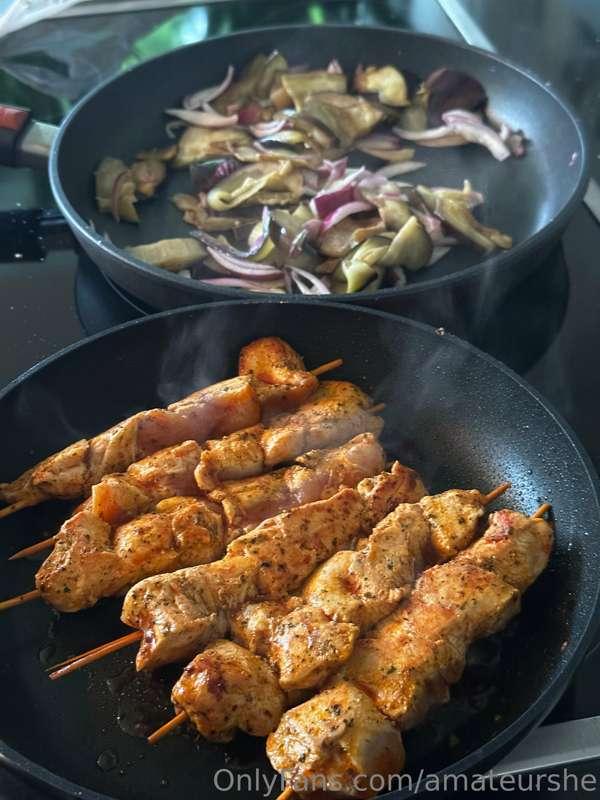 Would you like to come over for dinner and watch me cooking ..