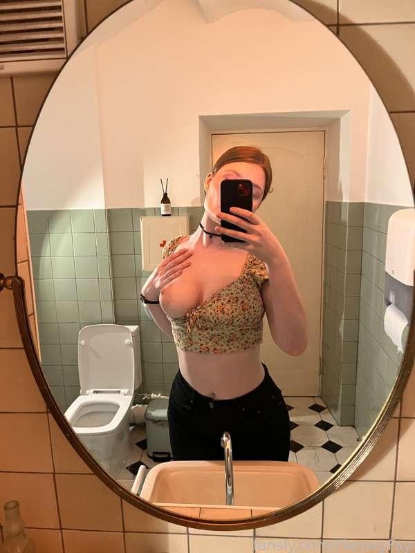 Click to see my boobs 🍩

✦ #pawg #bigtits #dirty #slutty #girlnextdoor #student #natural #piercing #nipplepiercing #fyp ✦
