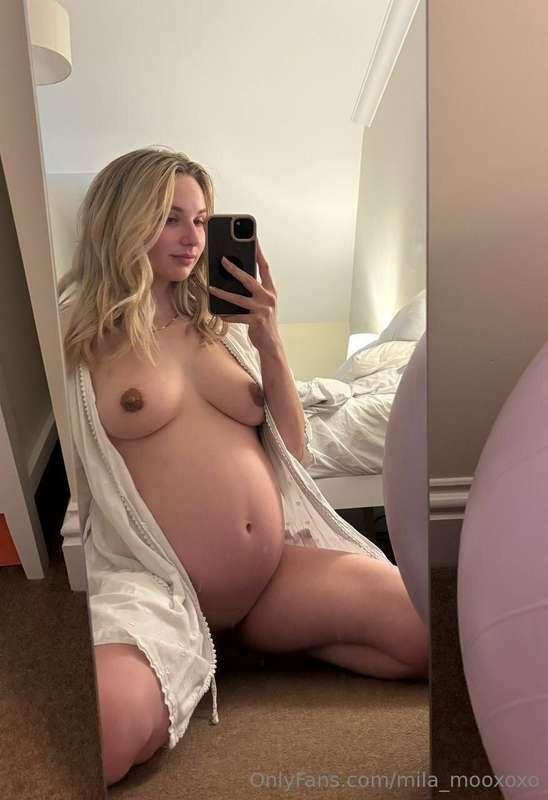 Make sure you join my super sexy pregnant English friend Ell..