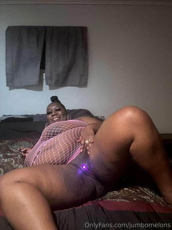 Big Chocolate Freak Bitch 🫣
Call me when you need me Daddy 😋..