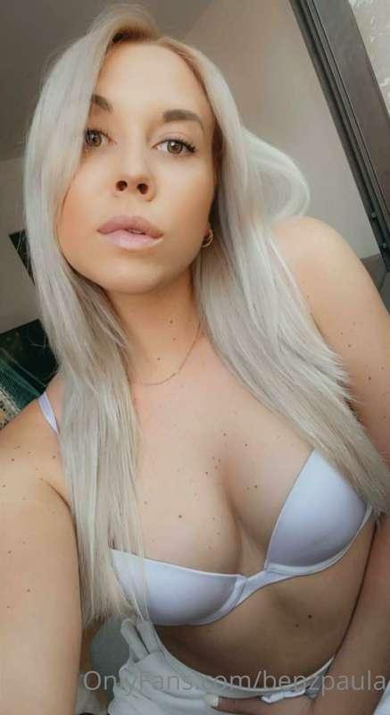 Swipe for ass 👀  !!