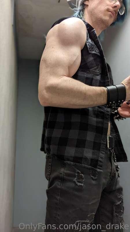 I heard you're having problems with your pipes. Maybe I can ..