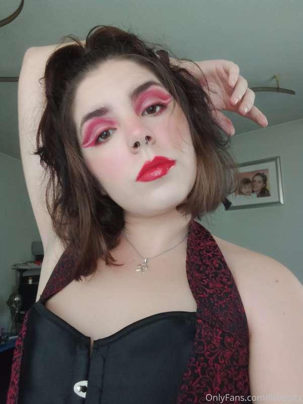 i love being extra as f🖤ck