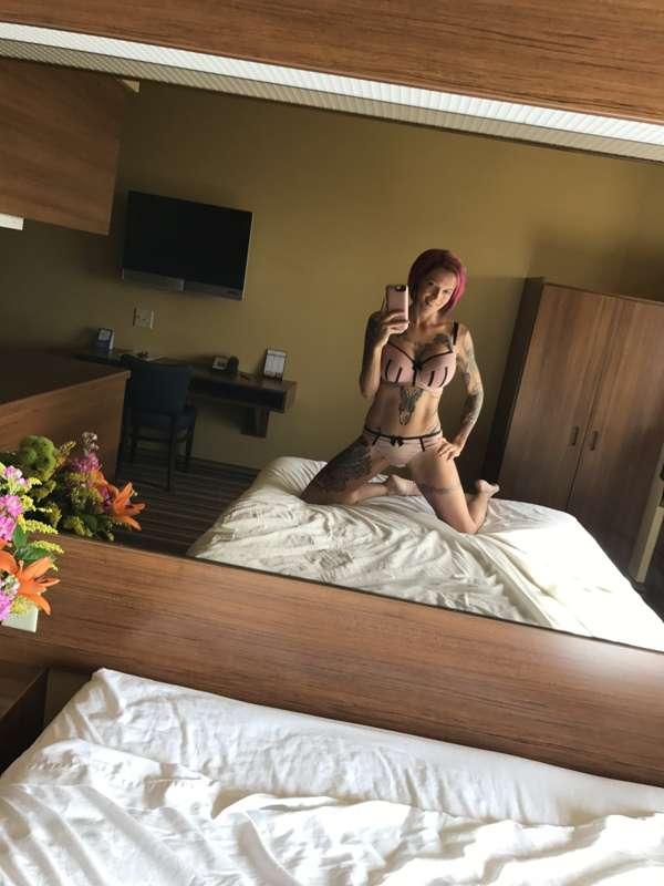 Yesrerday started like any other day... hot solo webcam fun,..