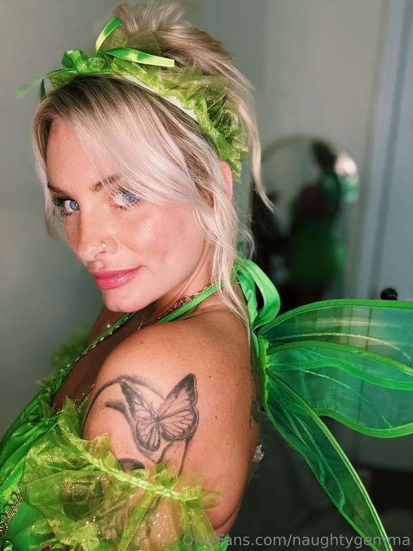 alluring_housewife image #6