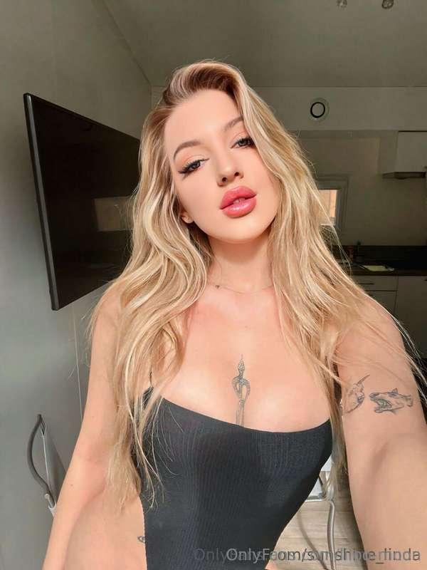 🔥 Ready for the hottest moments? @sunshine_linda 💋✨ You dese..