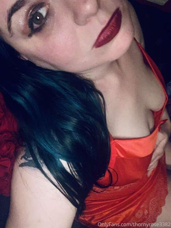 Feel beauitful in red! ❤️