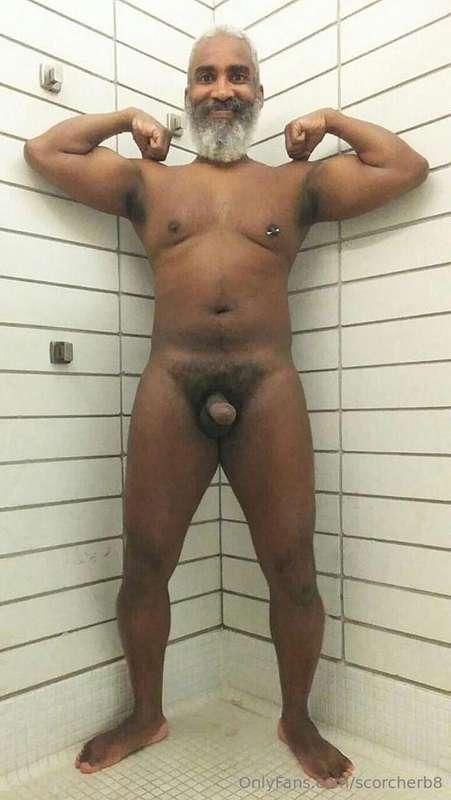 Suck -It Sunday!#beard #musculardaddy #gay #feet #gaycruisin..