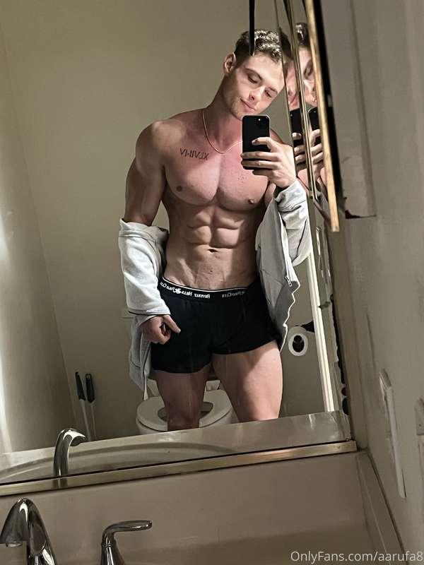Tip if you’re a loyal fan 😜❤️ Have a great weekend.