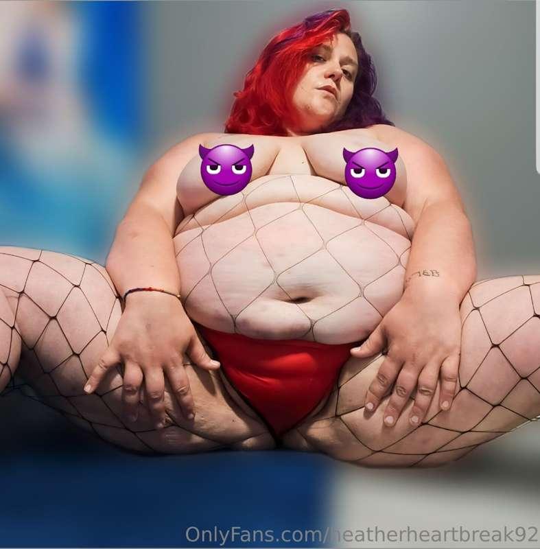 Just that extraordinary crazy haired sbbw jiggly bitch from ..