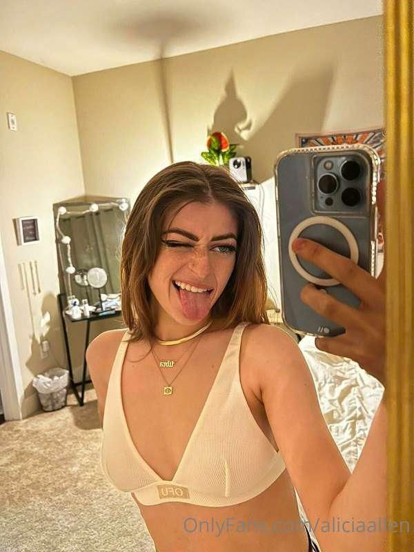cmon bruh... will you DM me or you're scared I'll bite? 😈