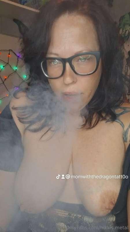 Good morning 💨🍃 happy Saturday 