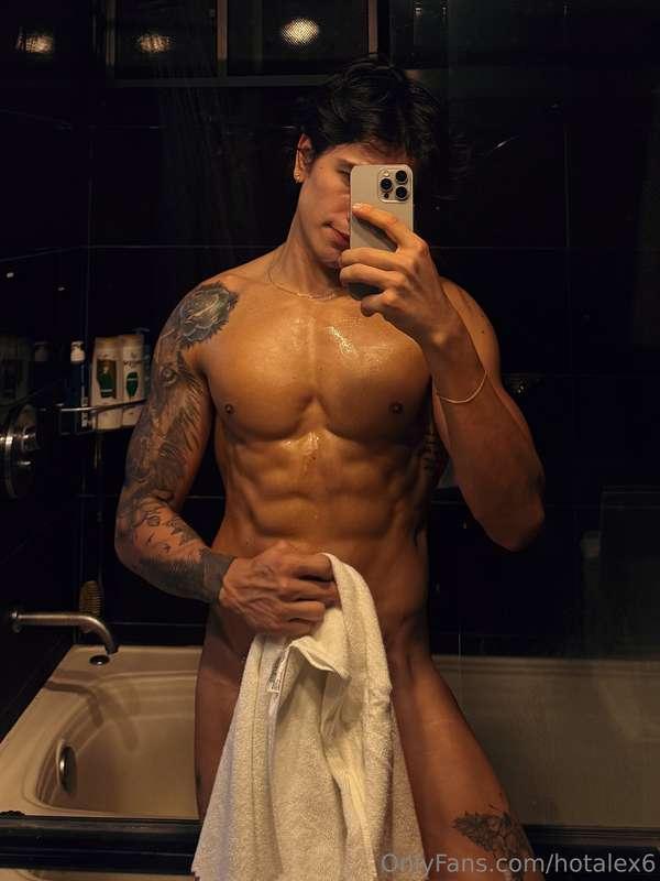 take a shower with my own 💧💧