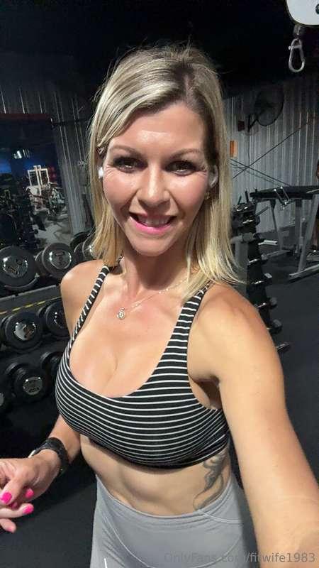 Being naughty again at the gym!Lol