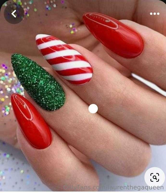 Getting these Christmas nails today thx to Charles!🤗😋 Momma ..