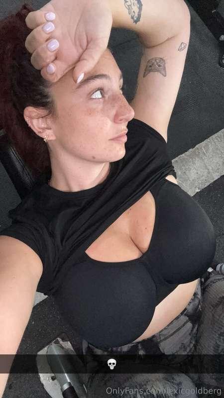 thinking about every single life decision ... no regrets bab..