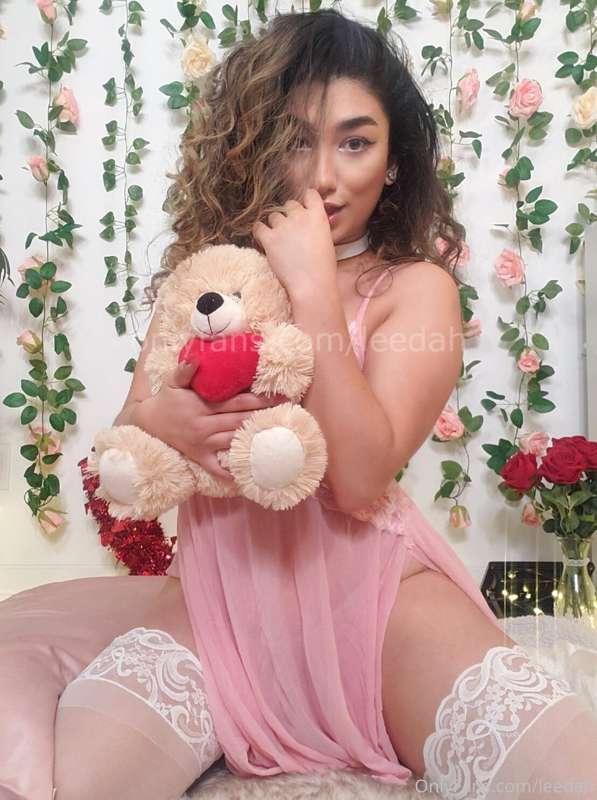 happy valentines babee!!!😍♥ enjoy it jerking off..💙 i probab..