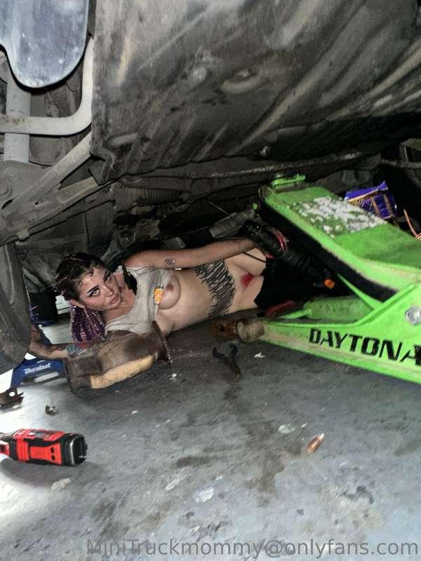 Naughty mechanic @ ur service