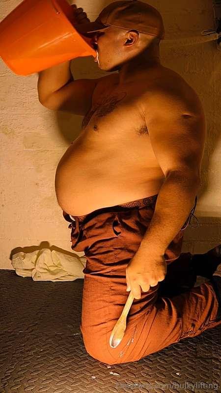 Feeding Like a Good Fat ASS on all Fours