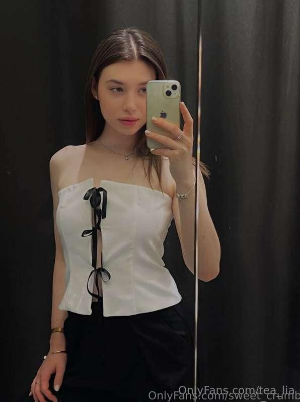 🔥 STOP SCROLLING 🔥 @sweet_crumb 🖤😈SHE IS YOUR PASSIONATE LOV..