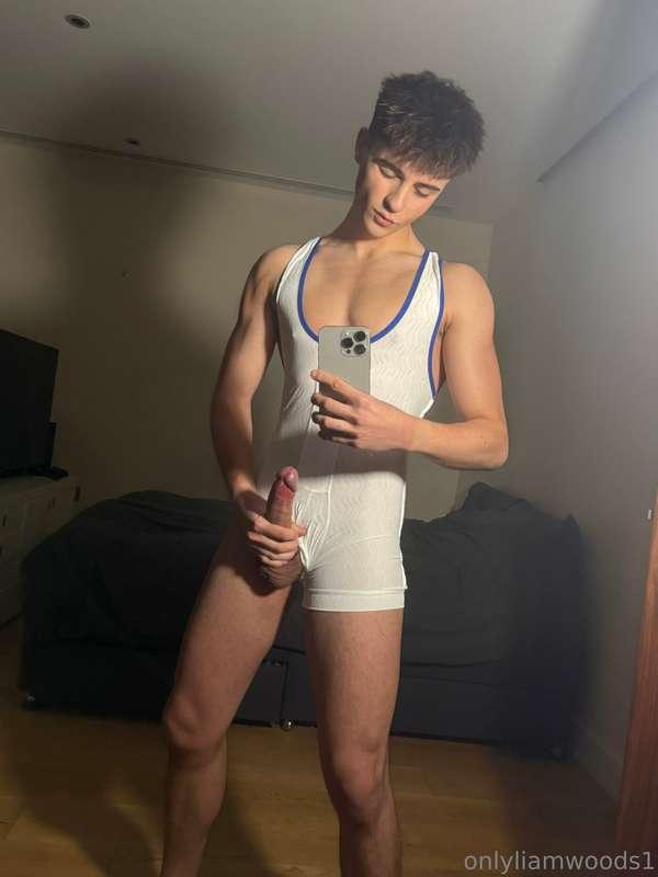 let’s wrestle 😈
