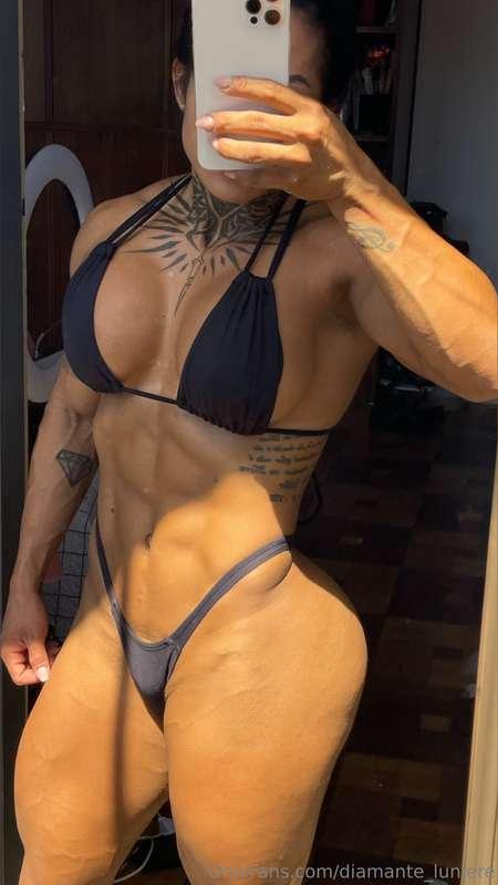 Happy Friday 🥵 text me I’ll be on today 😜 