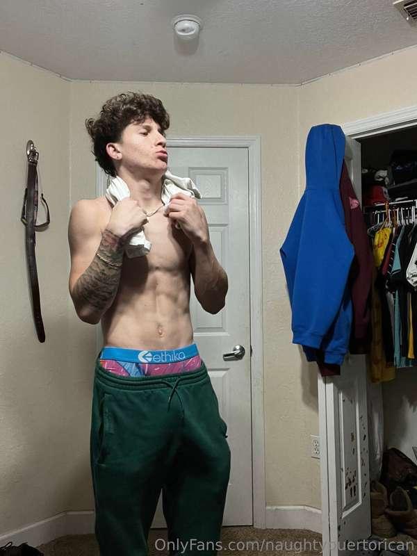 come over and help me pick out an outfit